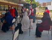 مراكز الشباب فى دمياط تستقبل أصحاب المعاشات لتخفيف الزحام.. صور