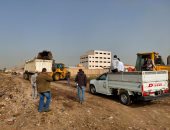 التنمية المحلية تزيل 400 طن قمامة ومخلفات بالخصوص