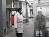 صور.. "القوى العاملة" بالشرقية: مصانع العاشر ملتزمة بالإجراءات الوقائية