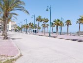 شوارع رأس البر خالية من المارة بعد قرار غلق الشواطئ.. صور وفيديو