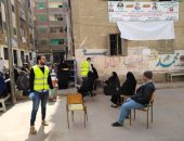 شاهد.. بريد الشرقية وأبو كبير يسلمان معاشات و شرائح تابلت ب59 مدرسة