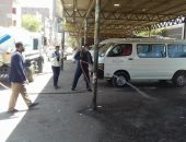 رفع الإشغالات والتراكمات والأتربة فى حملة نظافة بمركز المنشأة فى سوهاج 