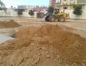 الانتهاء من ردم أثار تنفيذ مشروعات بأحياء العريش ..صور