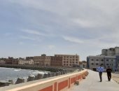 صور.. توزيع المقررات التموينية وحملات للنظافة ومراقبة الشواطئ بكفر الشيخ