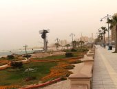 صور.. دوريات لمنع تجمعات المواطنين علي الشواطئ بمرسى مطروح