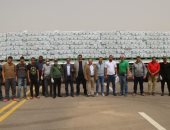 صور.. توزيع 32 ألف كرتونة مواد غذائية بكفر الشيخ مقدمة من بنك الطعام المصرى
