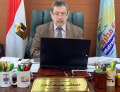 كلية التربية الرياضية بجامعة مطروح توفر أقراصا مدمجة للمواد الدراسية 