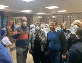 خروج 3 متعافين جدد من مستشفى العزل بقها بعد شفائهم من فيروس كورونا