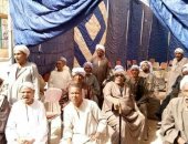 خوفا من كورونا.. أهالى إسنا بالأقصر ينظمون صرف المعاشات وتطهير مكتب البريد