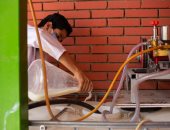 جامعة سوهاج تصمم جهاز لتعقيم الأفراد ضد فيروس كورونا ..صور