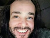 نتيجة قفل محلات الحلاقة.. هكذا أصبح شكل سليمان عيد بعد حظر التجول