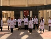طلاب كلية الطب بحلوان يدعمون الطواقم الطبية فى مواجهة كورونا