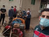شباب قرية عرب مفتاح بالشرقية يطهرون الشوارع ضد فيروس كورونا