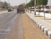 استمرار أعمال تطهير المصالح ودور العبادة والمدارس والطرق بسوهاج 