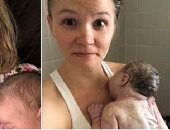 أمريكية تلد فى بانيو منزلها بعد منع زوجها مرافقتها بالمستشفى بسبب كورونا.. صور