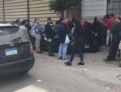 امسك مخالفة.. تكدس أمام البنوك بمدينة المنصورة بمحافظة الدقهلية  