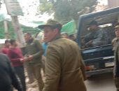 قوات الشرطة تفض سوق شبلنجة حرصا على سلامة المواطنين من كورونا