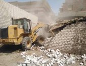 صور.. استرداد 154 فدانا خلال حملات لإزالة التعديات على الأراضى بالمنيا