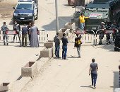 غلق مداخل ومخارج المعتمدية بالجيزة بعد فرض الحجر الصحى بسبب كورونا.. صور