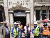 صور.. للوقاية من كورورنا .. تطهير حلقة السمك بمنطقة بحرى فى الإسكندرية