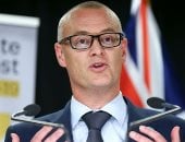 وزير الصحة فى نيوزيلندا يصف نفسه بالأحمق لانتهاكه قواعد الإغلاق