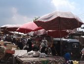 اضبط مخالفة.. زحام داخل سوق شبين الكوم فى المنوفية رغم قرار غلق الأسواق
