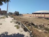 مجلس مدينة العريش ينفذ حملة نظافة بمحيط محطة المياه .. صور