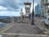 صور ..حملات مكثفة لمنع تجمعات كورنيش الإسكندرية والتحفظ على العربات المتنقلة