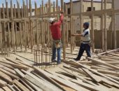 جهاز القاهرة الجديدة: فك الشدات الخشبية ومصادرة معدات لـ5 مخالفات بناء بالمدينة