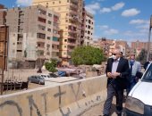 محافظ الجيزة يقود حملات لإزالة مخالفات البناء بالعمرانية والطالبية.. صور