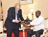 رئيس أوغندا يدعم جونسون في رحلة علاجه من كورونا: "لدينا ذكريات جميلة معا"