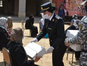 مبادرة كلنا واحد توزع المواد الغذائية على الأسر المستحقة بالأسمرات