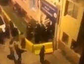 إطلاق نار ومشاجرات أمام محلات البقالة في تركيا قبل فرض حظر التجول.. فيديو