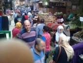 خوفا من كورونا.. قارئ يشكو من التزاحم الشديد فى شارع أحمد مصطفى بالمرج