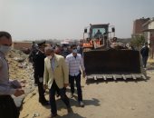 محافظ القليوبية يقود حملة إزالة تعديات بالخانكة وتنفيذ 67 قرارا للمخالفين