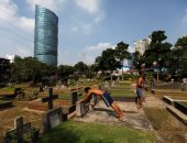 الحياة فى شوارع جاكرتا مع قيود حكومة أندونيسيا للحد من انتشار فيروس كورونا