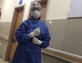 جيشنا الأبيض.. بسمة "ملاك الرحمة" على خط مواجهة كورونا بمستشفى أسوان