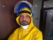 جيشنا الأبيض.. الدكتور عمار طبيب الباطنة على خط مواجهة كورونا بمستشفى الكهرباء