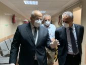الخشت يتفقد معهد الأورام ومستشفيات جامعة القاهرة ويوجه باتخاذ إجراءات الوقاية.. صور