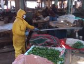 تطهير وتعقيم الأسواق بحى شرق شبرا الخيمة بعد فض التكدسات وإزالة الاشغالات