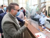 محافظ المنوفية يتابع انتظام صرف منحة العمالة غير المنتظمة بمكاتب البريد