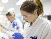 علماء فرنسيون: فيروس كورونا يمكنه التكاثر حتى بعد تعرضه لدرجات حرارة 60 مئوية