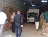 صور.. تحرير 15 محضرا ومخالفة تموينية وإشغالات فى حملات جنوب الأقصر