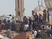 فيديو وصور.. صلاة الجنازة ودفن جثمان البطل محمد الحوفى شهيد الواجب