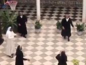 "زهقوا من الحظر" راهبات يلعبن كرة سلة فى دير سان لياندرو بإشبيلية.. فيديو
