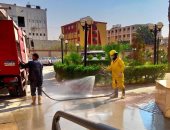 الحماية المدنية بالقليوبية تطهر مستشفى بهتيم للوقاية من كورونا.. صور