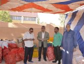 رئيس مركز باريس يدشن منافذ بيع اللحوم والخضروات المخفضة للمواطنين