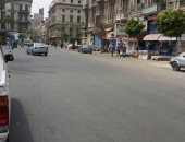 صور .. شوارع المنشية خالية.. وحى جمرك بالإسكندرية يشن حملة على الشواطئ