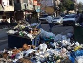 سيبها علينا.. قارئ يشكو تراكم القمامة بشارع إمام الحسينى برمسيس