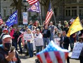 الجارديان: احتجاجات الإغلاق فى أمريكا نشرت كورونا على نطاق أوسع